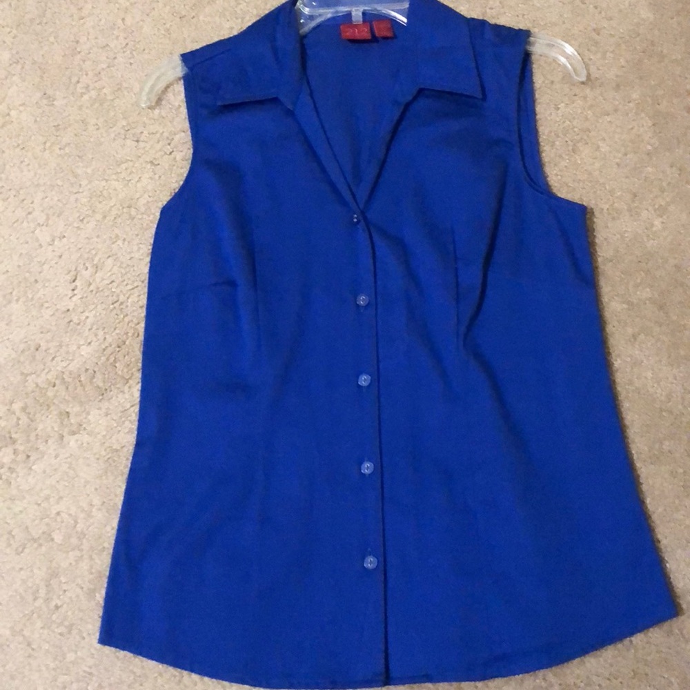 New Women’s shirt, perfect for office, size XS